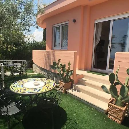Hotel apartamentowy La Malandrina - & 2*