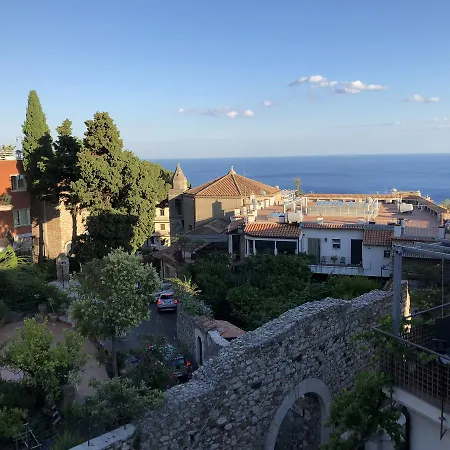 La Malandrina - & Hotel apartamentowy Taormina